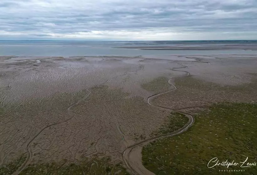 Lomakeskus Lakeside Fishing Retreats