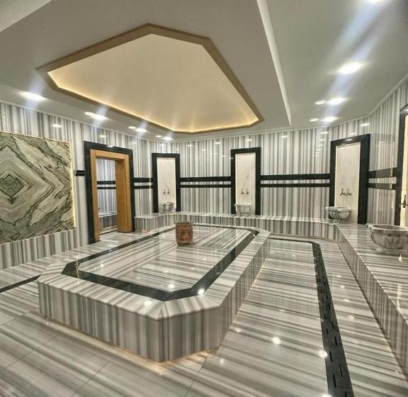 S Class Hotel Convention Center