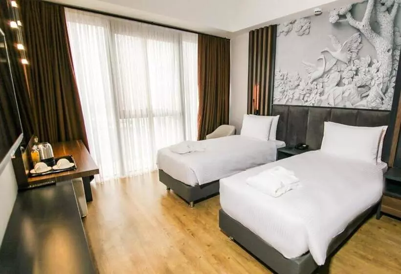 S Class Hotel Convention Center