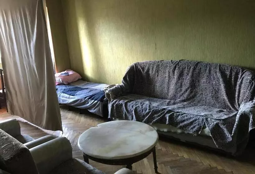T9b Hostel