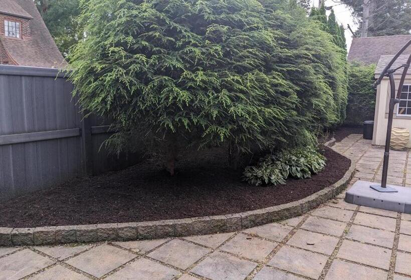 The Oaks B&b Hotel And Spiritual Center