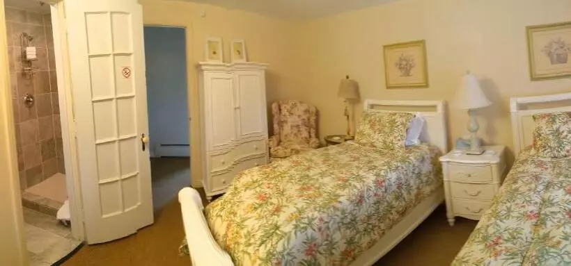 The Oaks B&b Hotel And Spiritual Center