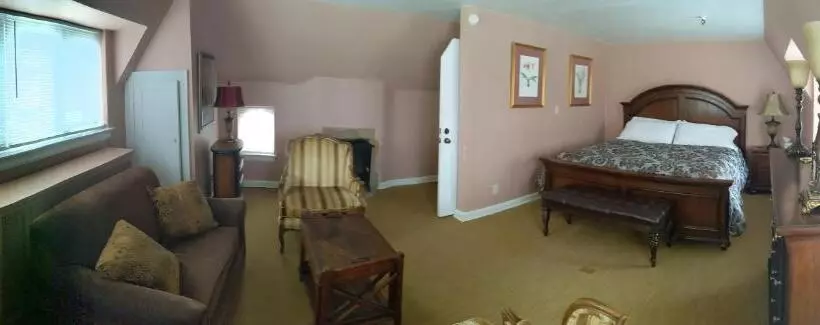 The Oaks B&b Hotel And Spiritual Center