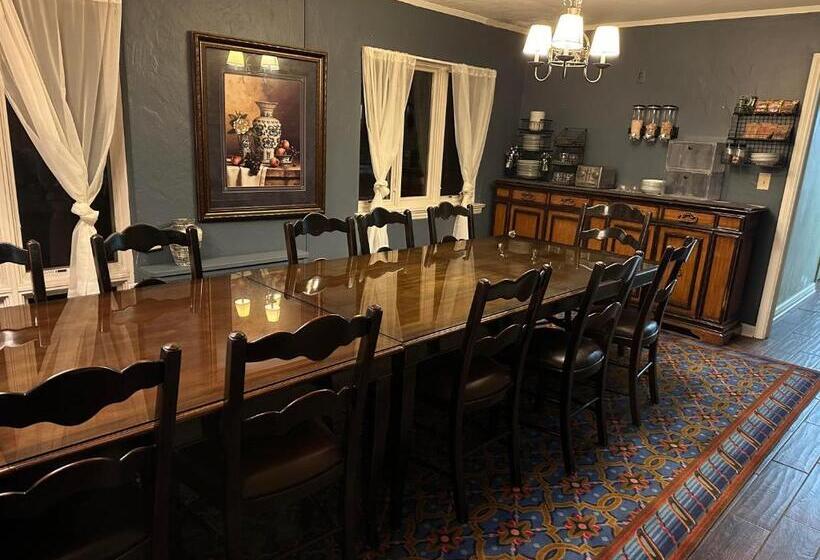 The Oaks B&b Hotel And Spiritual Center