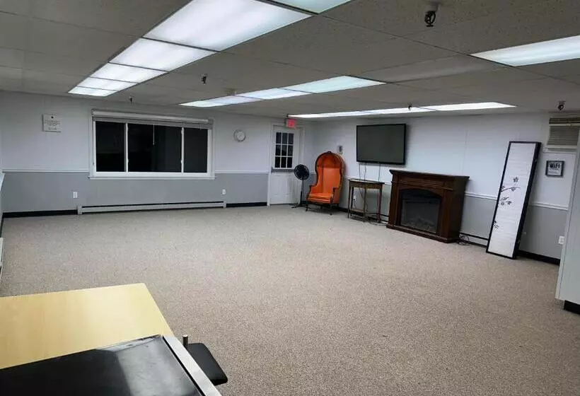 The Oaks B&b Hotel And Spiritual Center