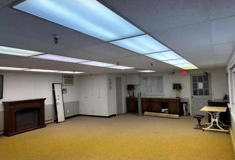 The Oaks B&b Hotel And Spiritual Center