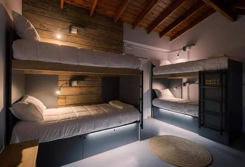 Warthon Hostel
