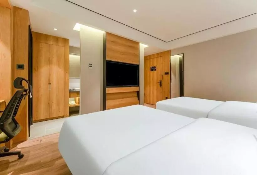 Zhanghe Hotel   Hailiang Plaza, Hohhot Railway Station