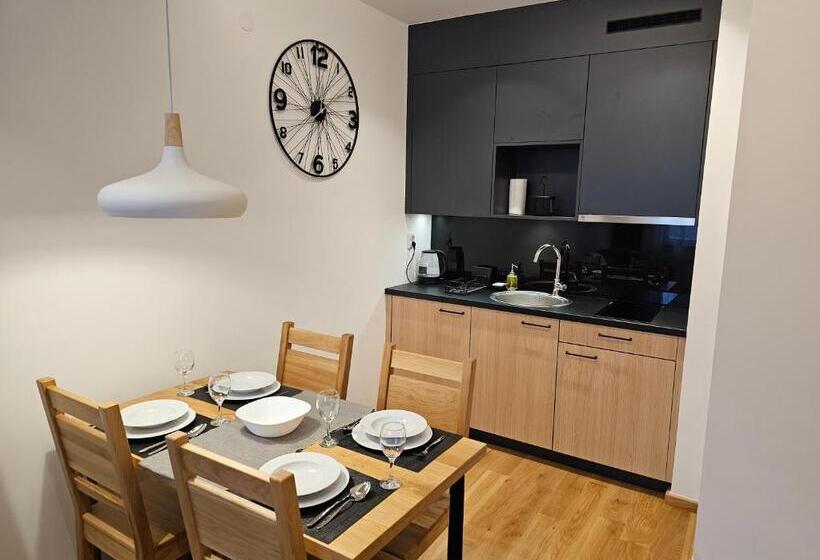 Zlatni Javor, Apartment 408