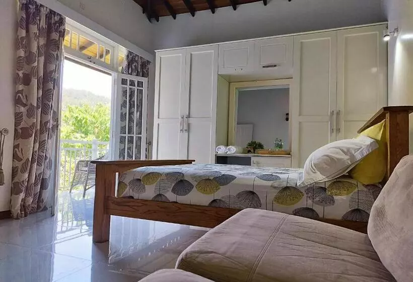 Aamiaismajoitus (B&B) Boztreve Home