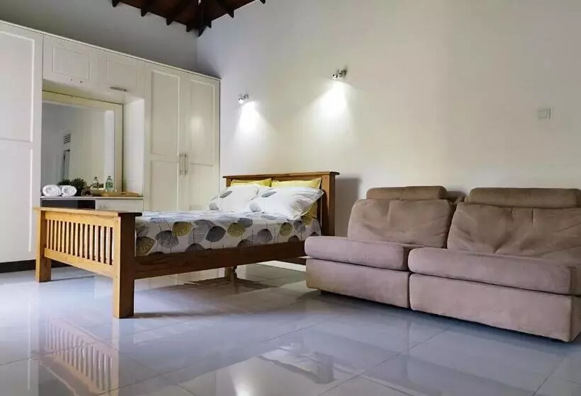 Aamiaismajoitus (B&B) Boztreve Home