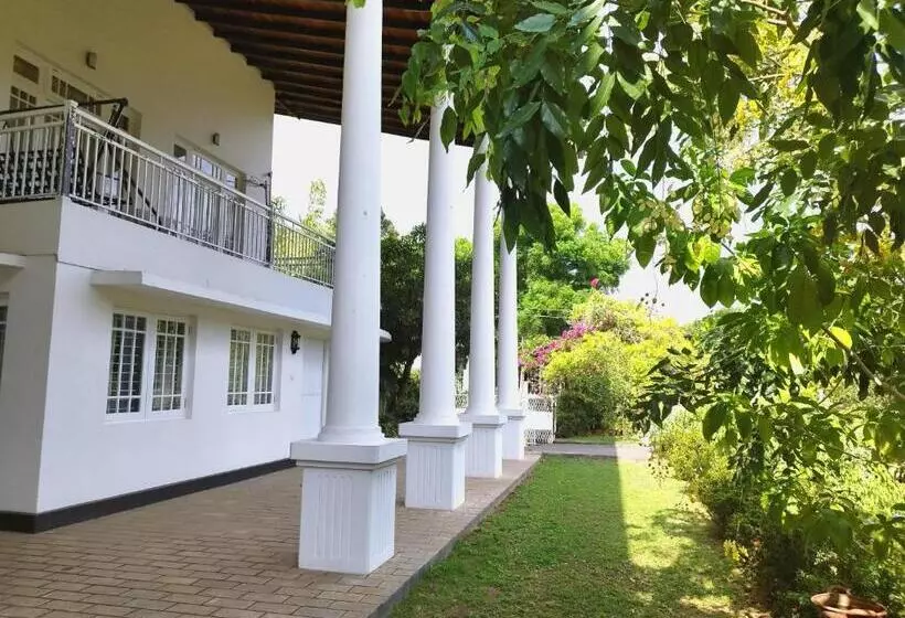 Aamiaismajoitus (B&B) Boztreve Home