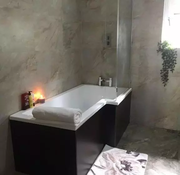 Aamiaismajoitus (B&B) Boztreve Home