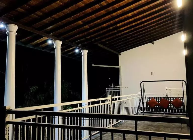 Aamiaismajoitus (B&B) Boztreve Home