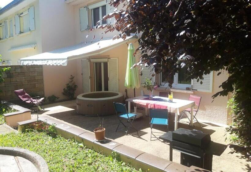 تختخواب و صبحانه Chambre Chez L Habitant