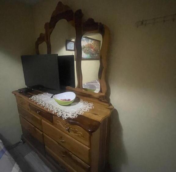 تختخواب و صبحانه Jamaican J Home