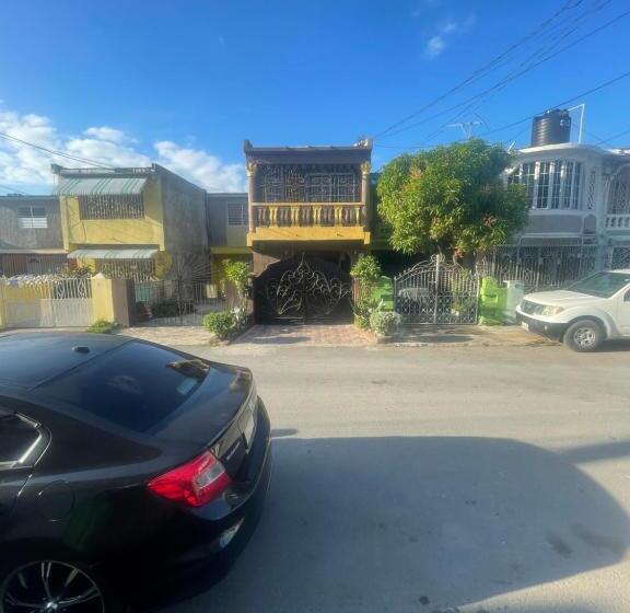 تختخواب و صبحانه Jamaican J Home