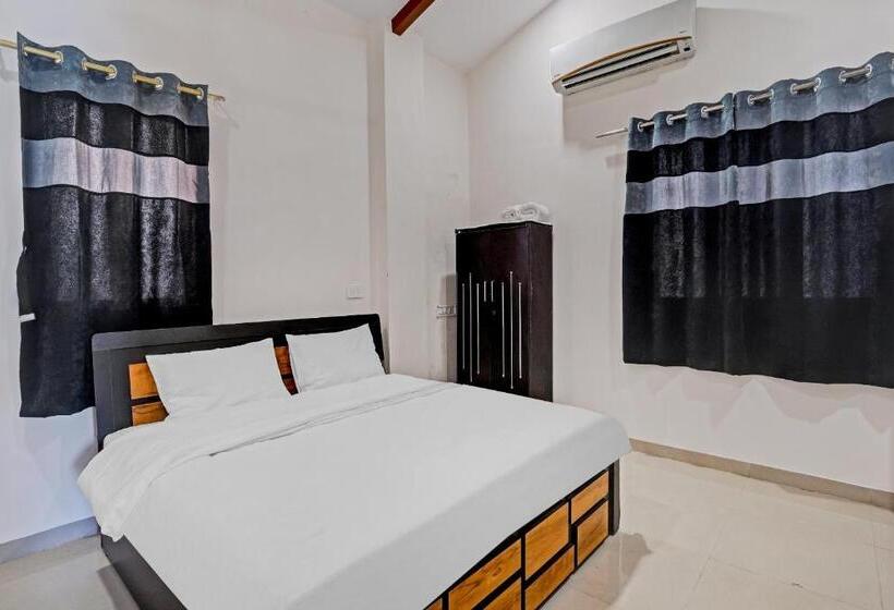 Hotelli Oyo Blossom Valley