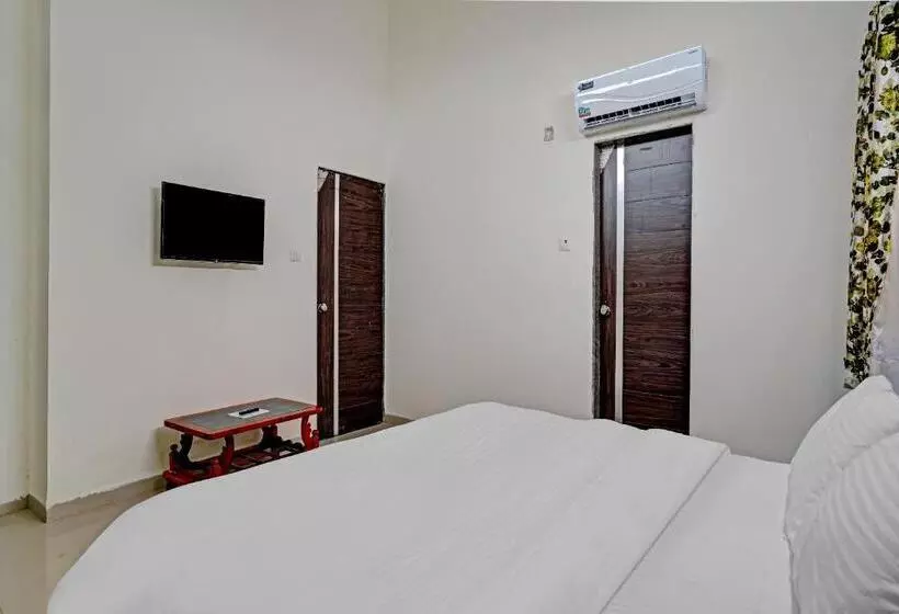 Hotelli Oyo Blossom Valley