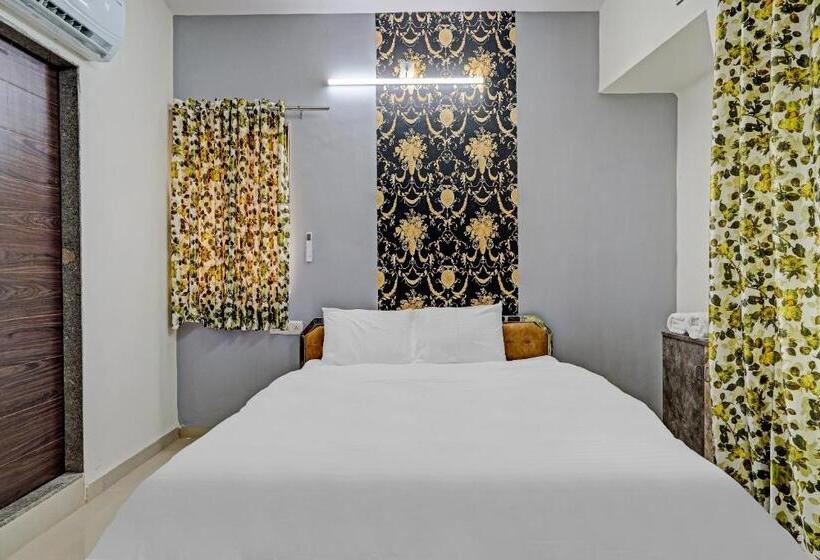 Hotelli Oyo Blossom Valley