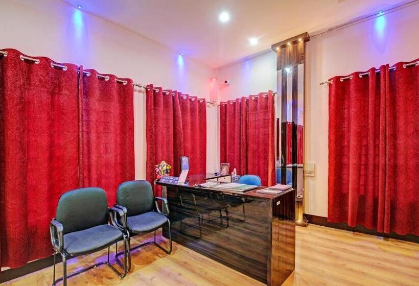 هتل Oyo Ganapati Bhawan Homestay