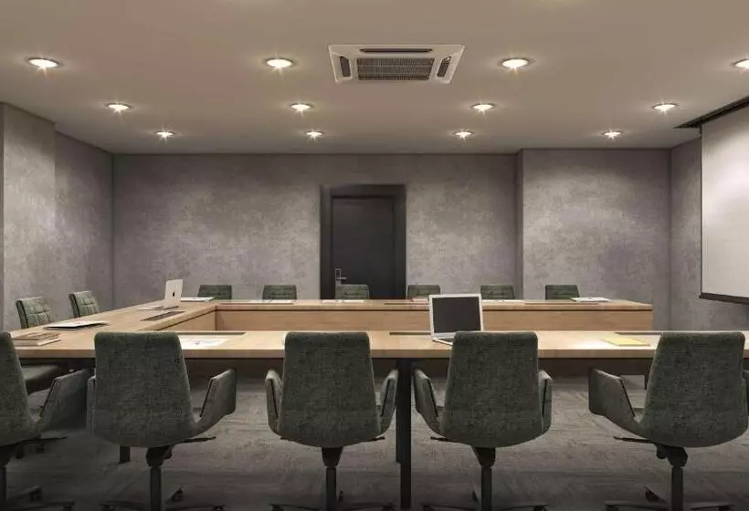Hotelli Park Inn By Radisson Yalova City Center