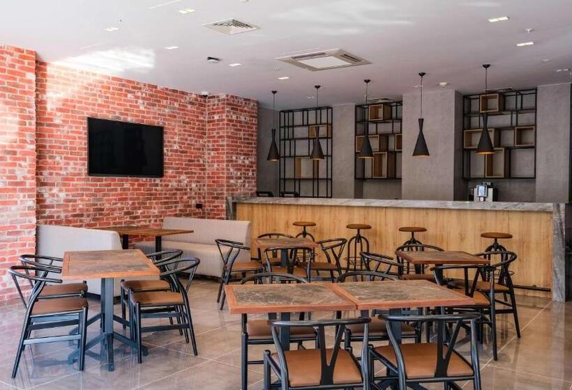 هتل Park Inn By Radisson Yalova City Center