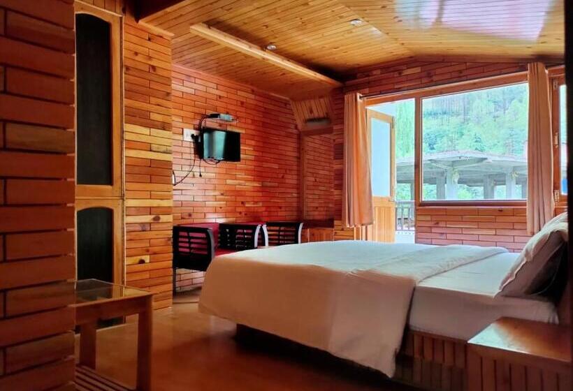 Отель The Yerpa