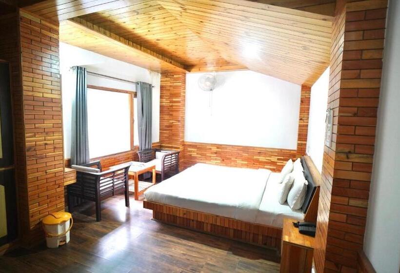 Отель The Yerpa