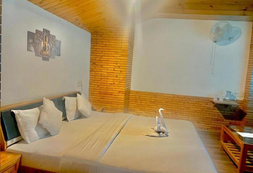 Отель The Yerpa