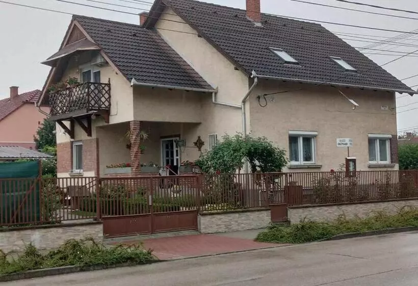 ペンション Czanek Apartman