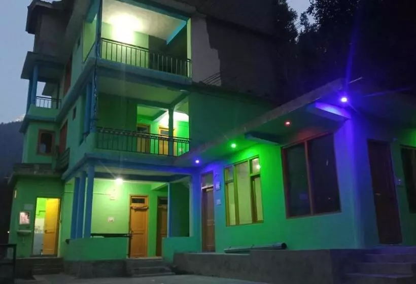 Majatalo Devraj Guest House & Cafe Pulga