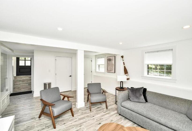 膳宿费 Hill House Mashpee