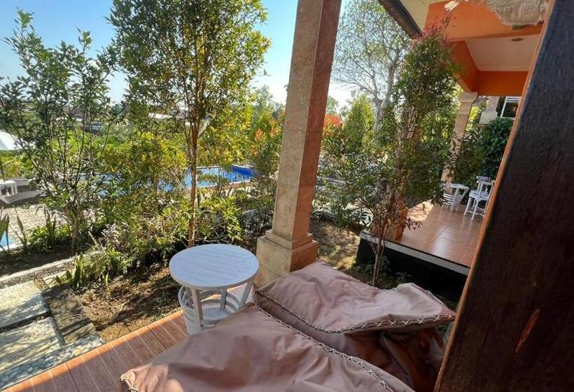 膳宿费 La Village Hill View