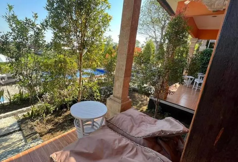 Majatalo La Village Hill View