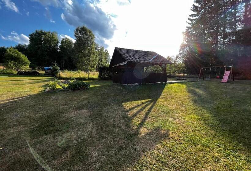 פנסיון Penzion Za Potokem