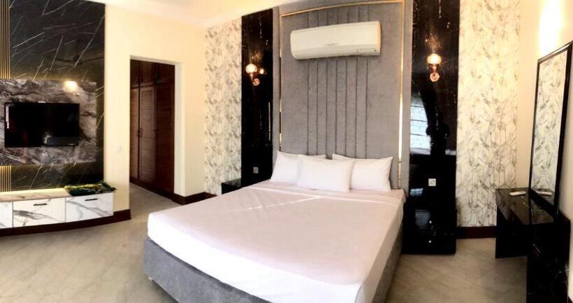 پانسیون Royal Palace Boutique