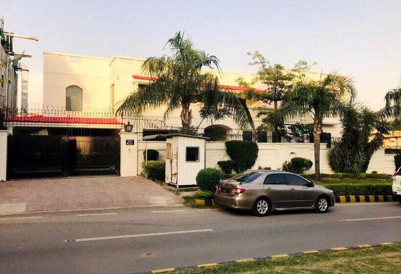 پانسیون Royal Palace Boutique