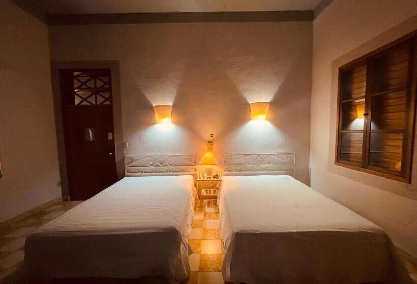 پانسیون Tela’s Inn