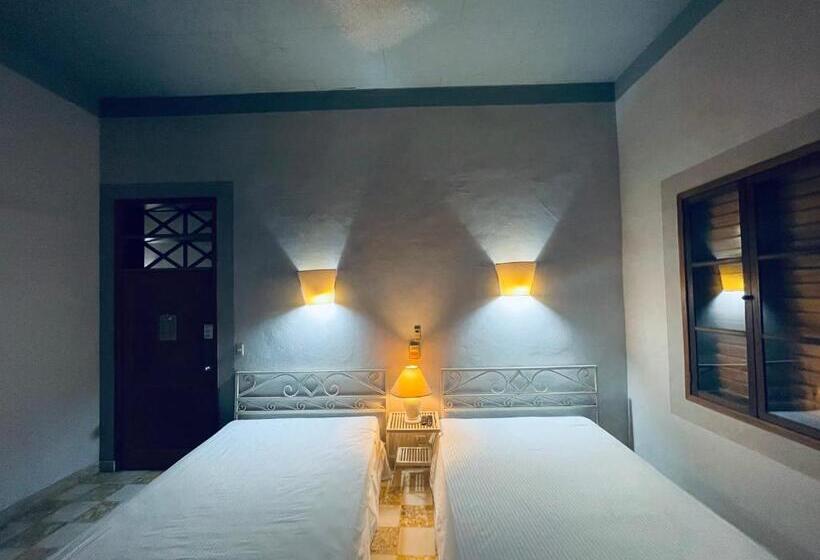 پانسیون Tela’s Inn