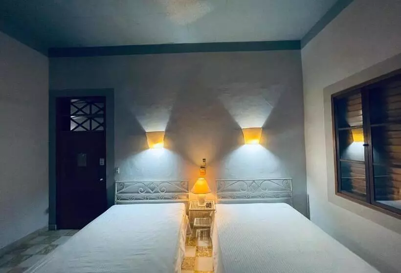 پانسیون Tela’s Inn
