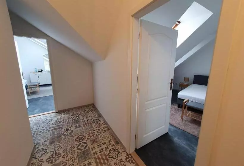 پانسیون We Stay Apartments