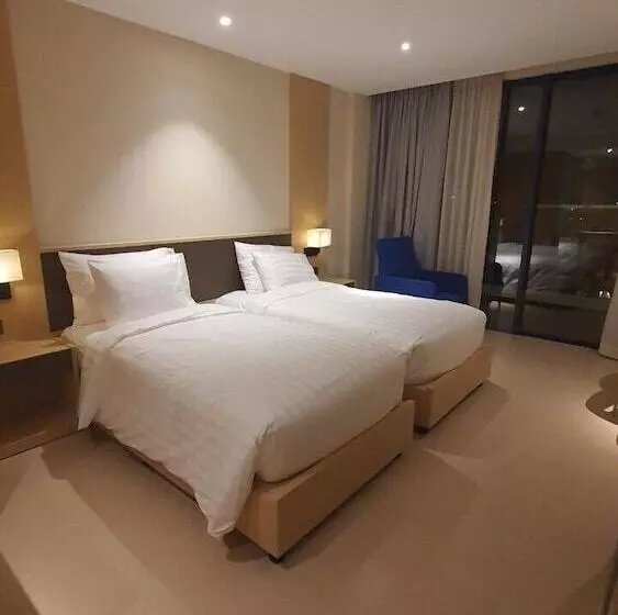 Sea View Cam Ranh Beach Resort Nha Trang Near The Airport