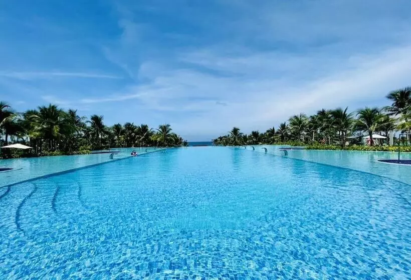 Sea View Cam Ranh Beach Resort Nha Trang Near The Airport