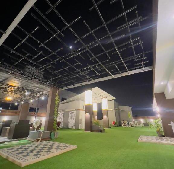 Signature By Hotel Crown Inn