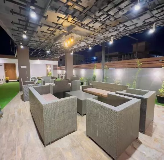 Signature By Hotel Crown Inn