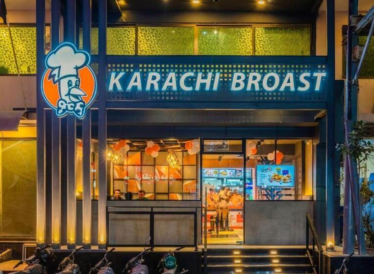 Signature By Hotel Crown Inn