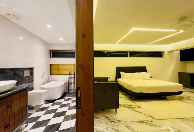 Signature By Hotel Crown Inn