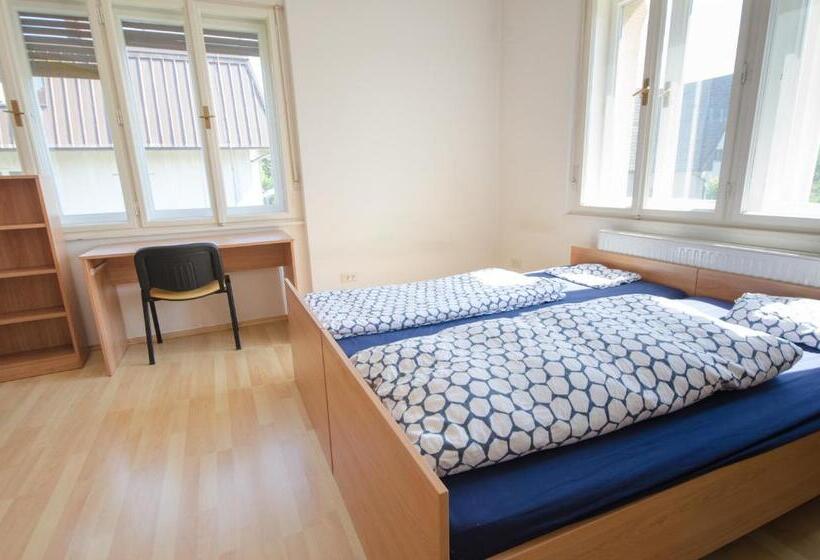 هاستل Glinška Rooms