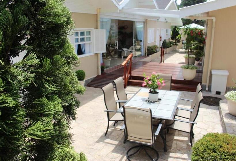 Herberge Pousada Suisse